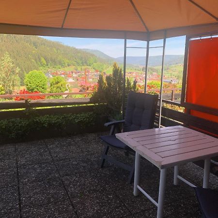 Appartement Mit Herrlicher Aussicht Uebers Murgtal 바이에르스브론 외부 사진