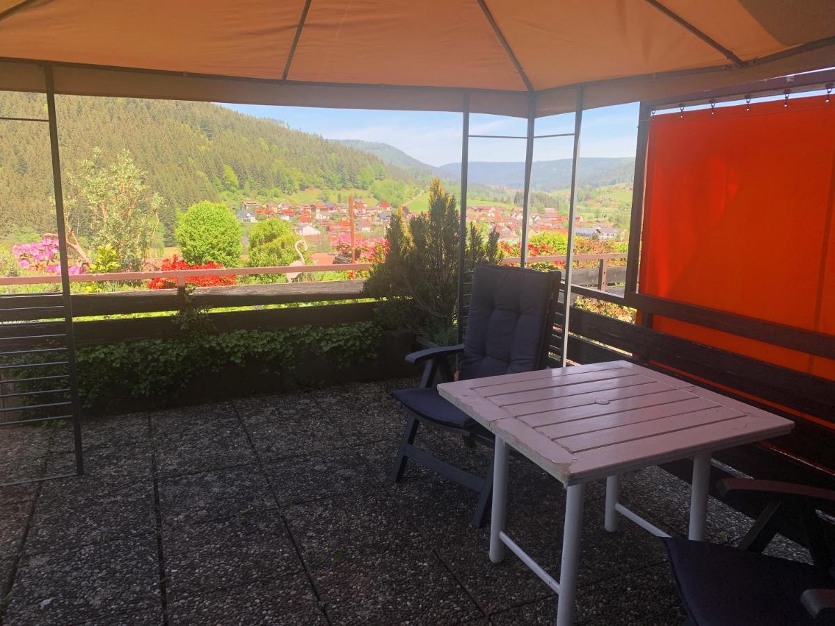Appartement Mit Herrlicher Aussicht Uebers Murgtal 바이에르스브론 외부 사진